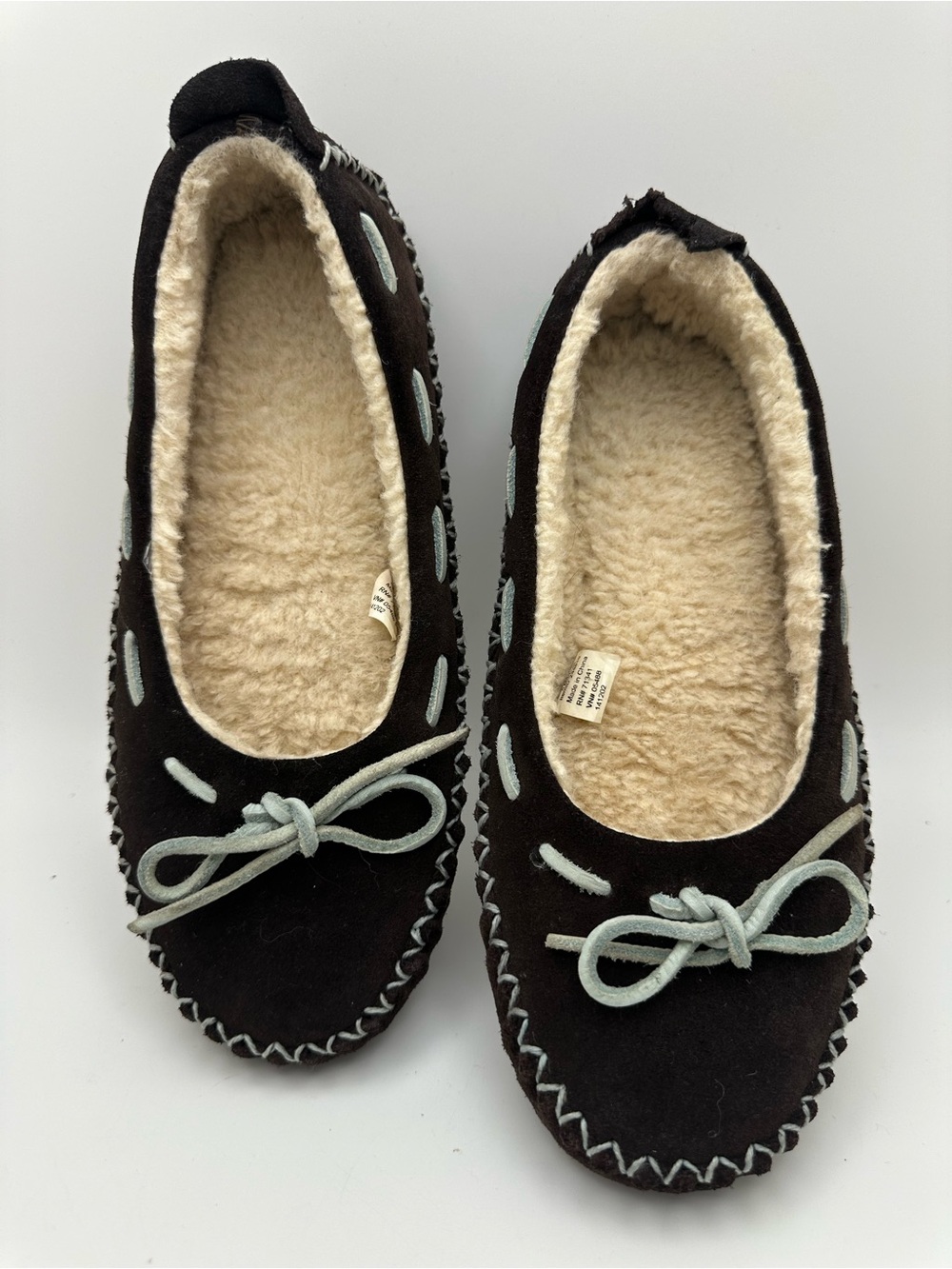 L.L. Bean Womens Sz 6M Tan Hearthside Suede Sherpa Lined Moccasin Slippers